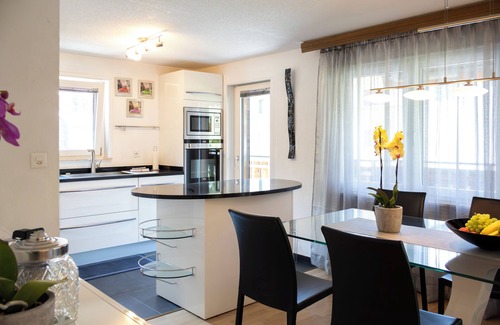 Zermatt Apartamento | Haus Arbgrat - Stunning 3rd floor apartment with Matterhorn views.
