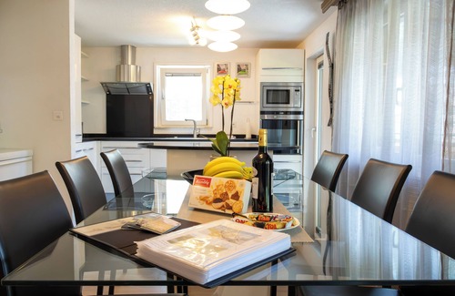 Zermatt Apartamento | Haus Arbgrat - Stunning 3rd floor apartment with Matterhorn views.