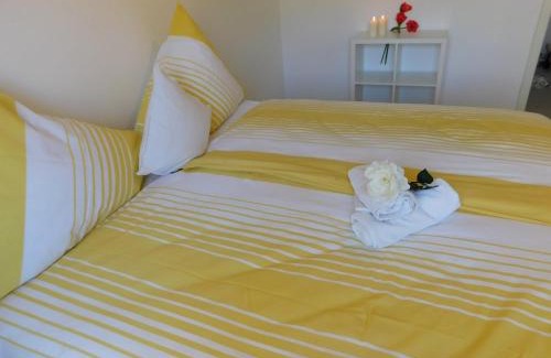 Langewiese Casa | Haus Astenblick in Winterberg Ferienwohnungen mit Gastraum Wanderveranstaltungen und Familienfeiern