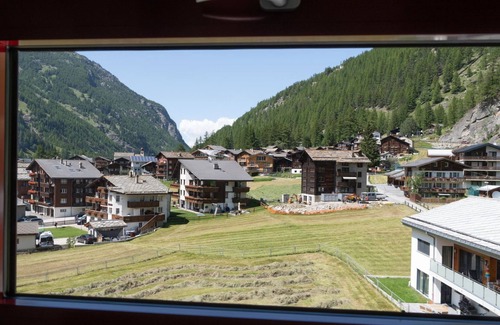Saas Grund Apartamento | Haus Aurora by Interhome