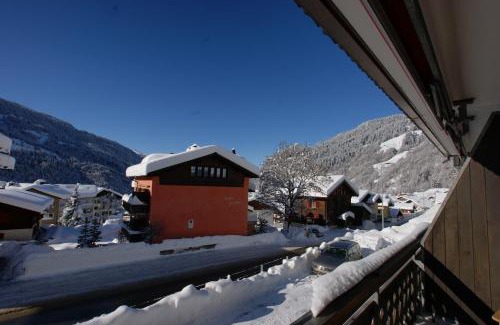 Klosters Dorf Apartamento | Haus Euphrasia
