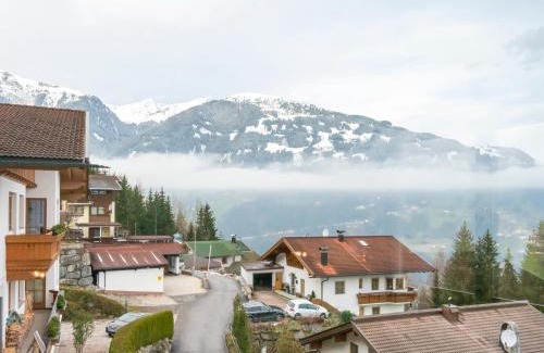 Hainzenberg Apartamento | Haus Heimat - Alpenrose