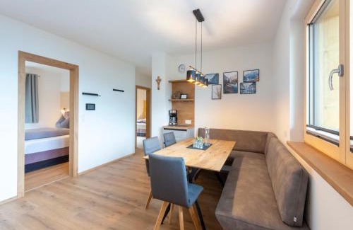 Hainzenberg Apartamento | Haus Heimat - Alpenrose