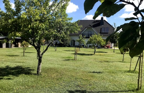 Neuzelle Apartamento | Haus Im Grünen House in the green
