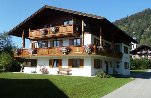 Reit im Winkl Apartamento | Haus im Kurpark