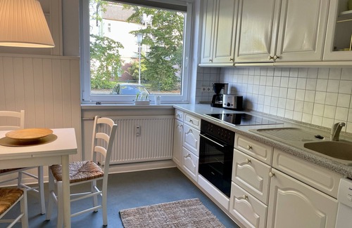 Doese Apartamento | Haus Jenina - Directly on the dyke, modern vacation apartment for up to 6 people