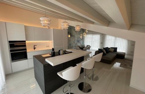 Caorle Apartamento | Haus Margarete - Attico Infinity Vista Mare con Jacuzzi - Agenzia Cocal