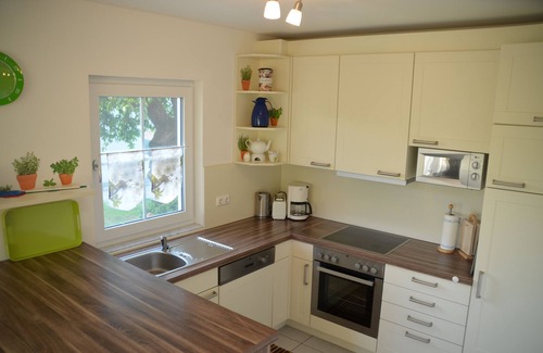 Neunburg vorm Wald Apartamento | Haus Maria mit Zwei Schlafzimmern und Terrasse