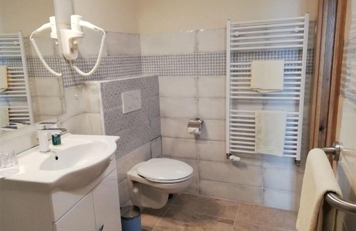 Maria Lanzendorf Casa | Haus Monti