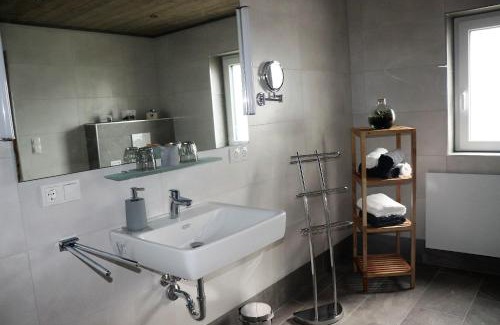 Sautens Apartamento | Haus Neuwirt