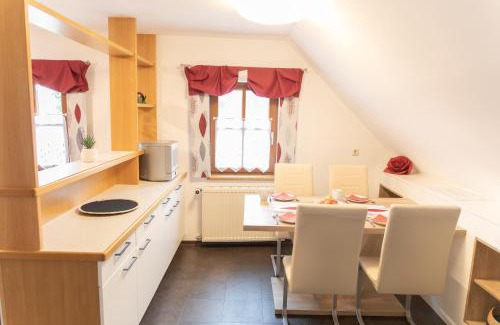 Stubenberg Apartamento | Haus Rosy Ferienwohnung
