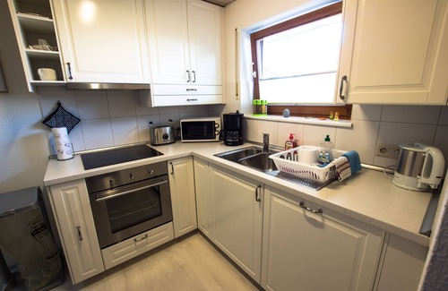 Burladingen Apartamento | *** Haus Steinberg - Apartamento vacacional de Herbi - Apartamento en planta baja con terraza