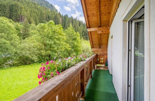 Grossarl Apartamento | Haus Toferer by Interhome