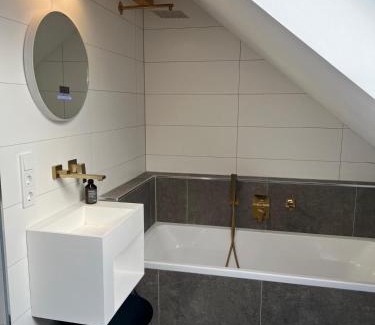Wallersdorf Apartamento | Haus Villa-Moderne Galeriewohnung in Wallersdorf-Haidlfing