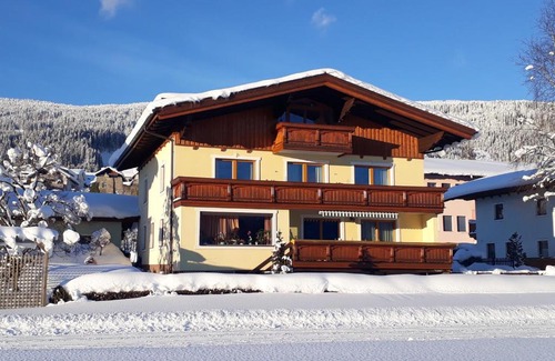 Radstadt Apartamento | Haus Wiesenrain