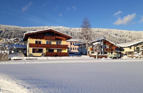 Radstadt Apartamento | Haus Wiesenrain
