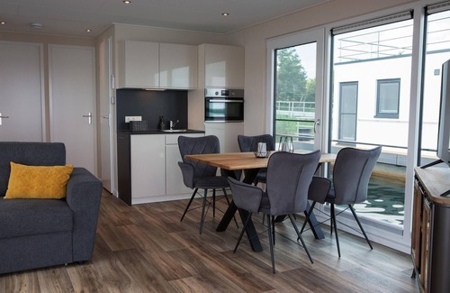 Vetschau/Spreewald Apartamento | Hausboot für 4 Gäste mit 45m² in Vetschau/spreewald