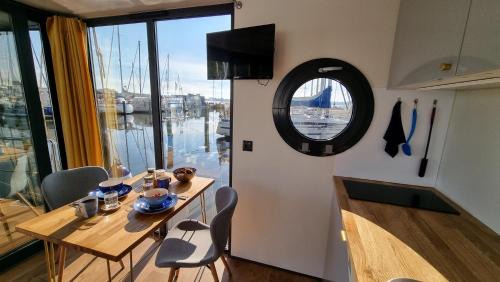Schleswig Alquiler De Eote | Hausboot Hilja