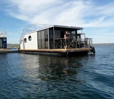 Braunsbedra Apartamento | Hausboot Schiff Für 4 Personen Ca 33 M Sup2 In Braunsbedra, Sachsen Anhalt Halle Saale Unstrut Region
