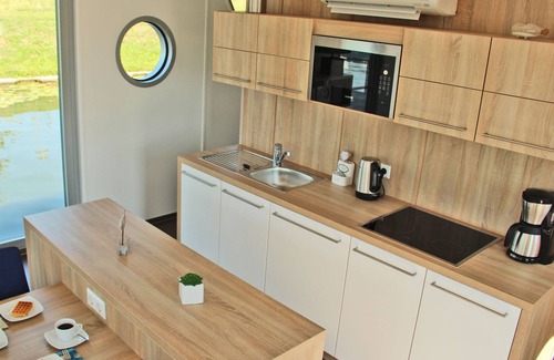 Ueckermuende Casa | Hausboot Ueckermünde - Ihr Besonderer Urlaub auf dem Wasser