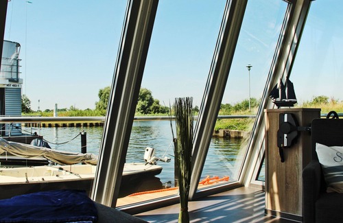 Ueckermuende Casa | Hausboot Ueckermünde - Ihr Besonderer Urlaub auf dem Wasser