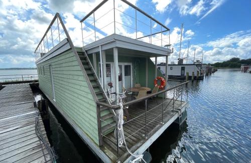 Schleswig Apartamento | Hausboot Walfisch mit Dachterrasse in Schleswig an der Schlei