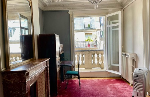 Quartier Saint-Georges Apartamento | Haussmann Opera Penthouse130M2 Exclusive full 4floors Stone Balcony (4 bedrooms)
