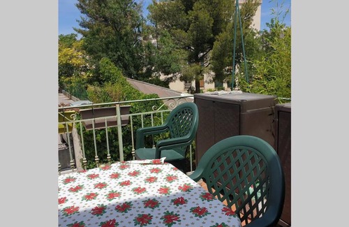 Aubagne Apartamento | HAUT DE VILLA AVEC EXTERIEURS, à Aubagne, pays de Marcel Pagnol