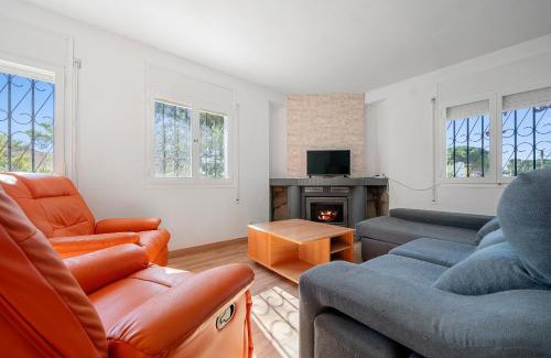 Club Mont-roig Casa | Hauzify I Casa Petis