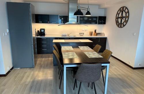 Donovaly Apartamento | Havasi View Donovaly - 2 Bedrooms, Mountain View, Garage, 2 WC, Balcony, Dishwasher, Guitar, 164 cm TV, Netflix