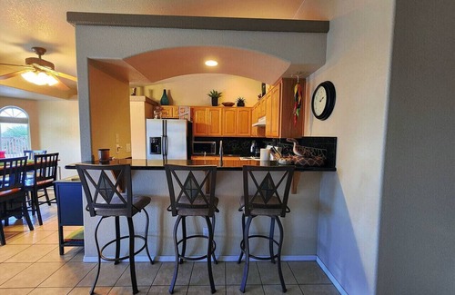 Lake Havasu City Casa | Havasu Hava Saloon pool home