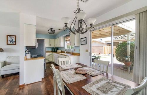 Lake Havasu City Casa | Havasu Winston | Spa | Garage Access | Central