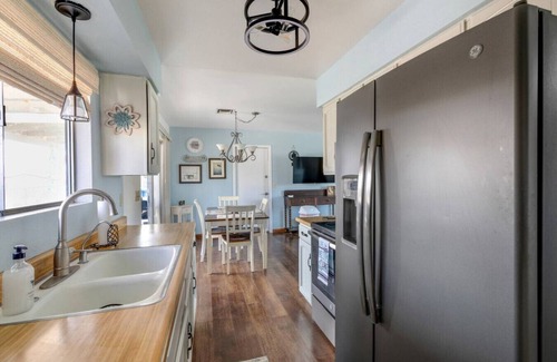 Lake Havasu City Casa | Havasu Winston | Spa | Garage Access | Central
