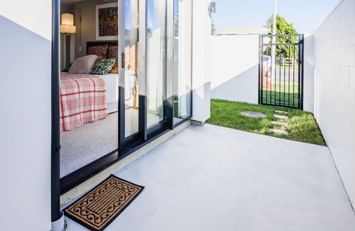 Mount Maunganui Cama Y Desayuno | Have a break close to the beach .