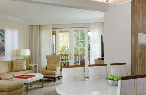 Newport Coast Condominio | Have a relaxing getaway along California's beautiful coast from 08/03-08/10!