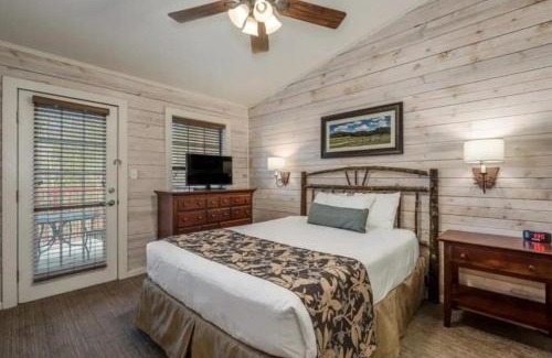 Conroe Casa | Have Family Fun Outdoors in this 2BD condo with onsite resort activities