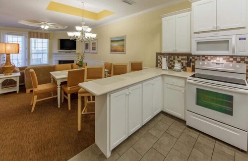 Conroe Apartamento | Have Family Fun Outdoors in this 2BD condo with onsite resort activities