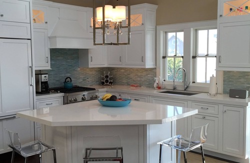 Stone Harbor Casa | Diviértete y relájate en esta casa recientemente renovada y lujosamente decorada