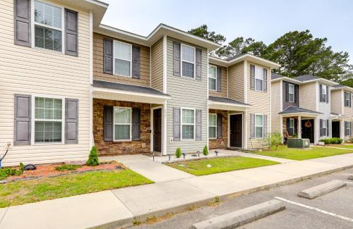 Craven County Casa | Havelock Home Private Yard, 2 Mi to Cherry Point!