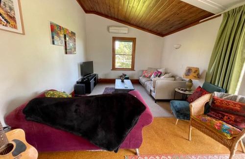 Havelock North Villa | Havelock North Cottage on Organic Orchard