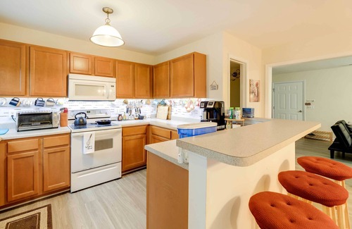 Craven County Casa | Havelock Townhome w/ Patio ~ 8 Miles to River