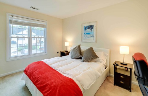 Craven County Casa | Havelock Townhome w/ Patio ~ 8 Miles to River