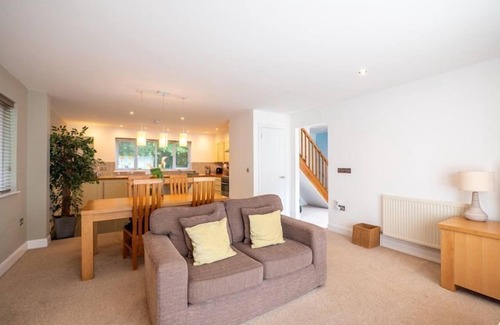 Carnon Downs Cabaña | Haven - 5 star self catering cottage