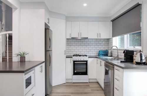 Hamlyn Heights Casa | Haven At Heights / Holiday or Corporate