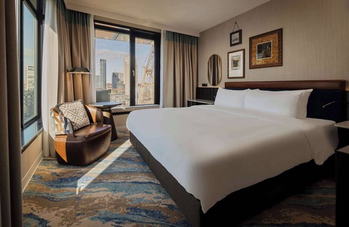 Stadsdriehoek Hotel | Haven Hotel Rotterdam, Curio Collection by Hilton