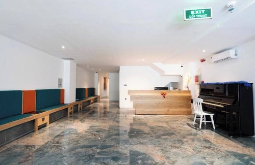District 4 Hotel | Haven Hut Riverside Hotel