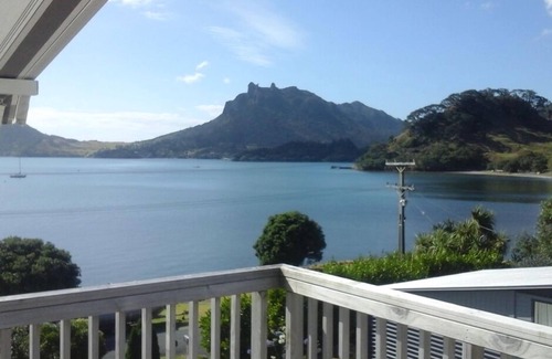 Whangarei Heads Casa | Haven in the Bay: casa de playa frente al mar de 3 dormitorios