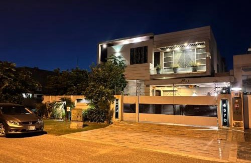 Lahore Casa | Haven Lodge - 5BR Luxury Retreat in DHA Phase 6