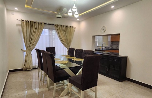 Islamabad Casa | Haven Lodge, 7BR stylish holiday home with hot tub & mountain view