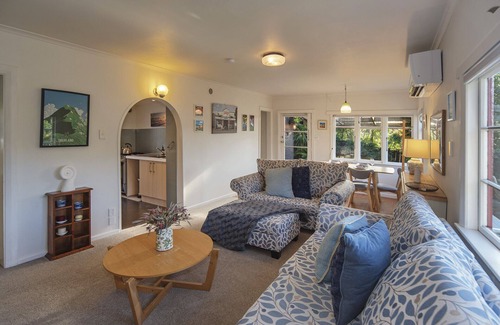 Nelson Casa | Haven View Cottage with Views over Nelson Marina and Haven Estuary